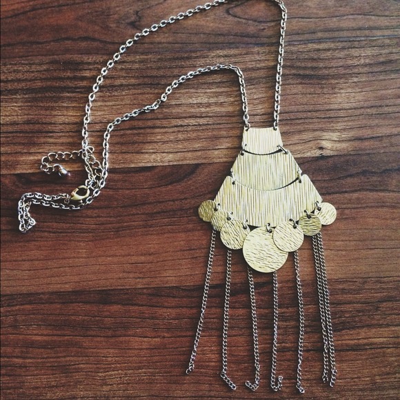 Gold Circle Chained Necklace