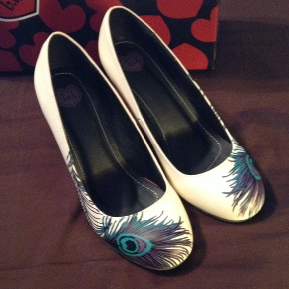 T.U.K. Peacock shoes!!
