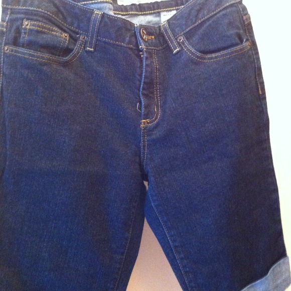 GIFTED - Nice DKNY Bermuda Shorts - Picture 1 of 4