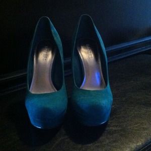 FLASH SALE!!! Green Platform Pumps