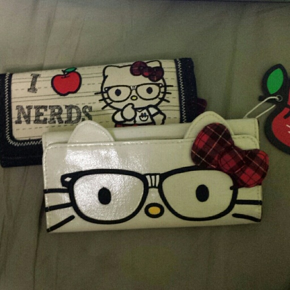 2 hello kitty wallets