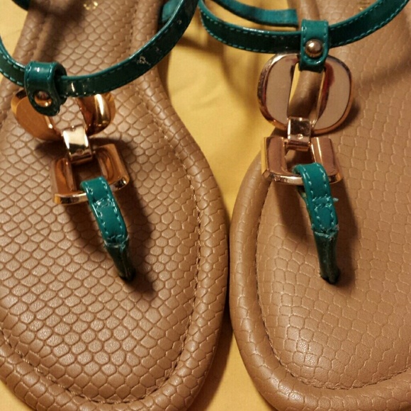 Shoe - Picture 2 of 2