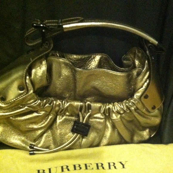 Gold leather Burberry purse - Picture 2 of 3