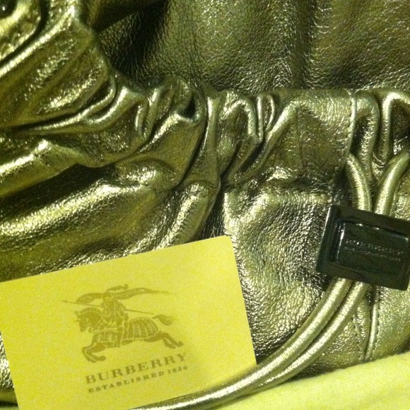 Gold leather Burberry purse - Picture 3 of 3