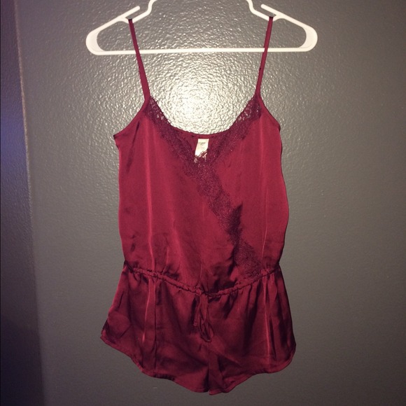 Dresses & Skirts - Burgundy romper