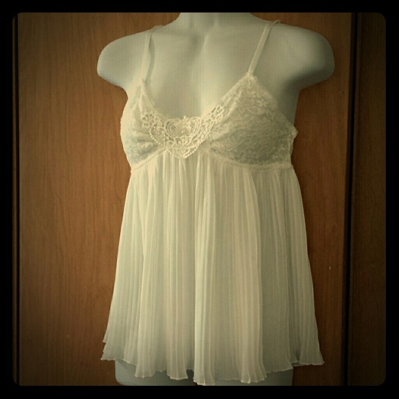 Off-white Adorable nightie NWT