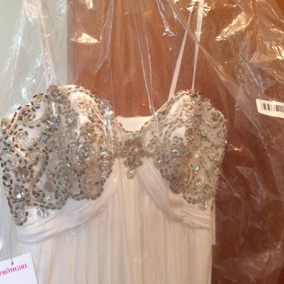 SHORT PROM GIRL DRESS! NWT - Picture 2 of 3