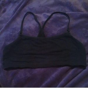 Black sports bra