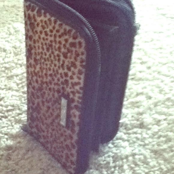 Rossetti wallet