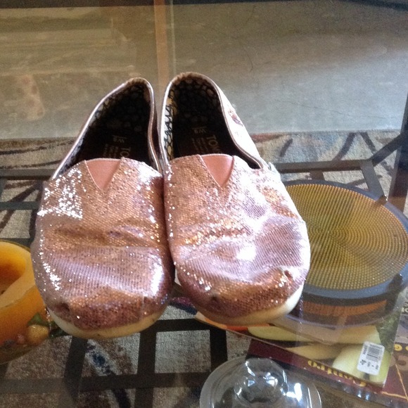 PINK TOMS