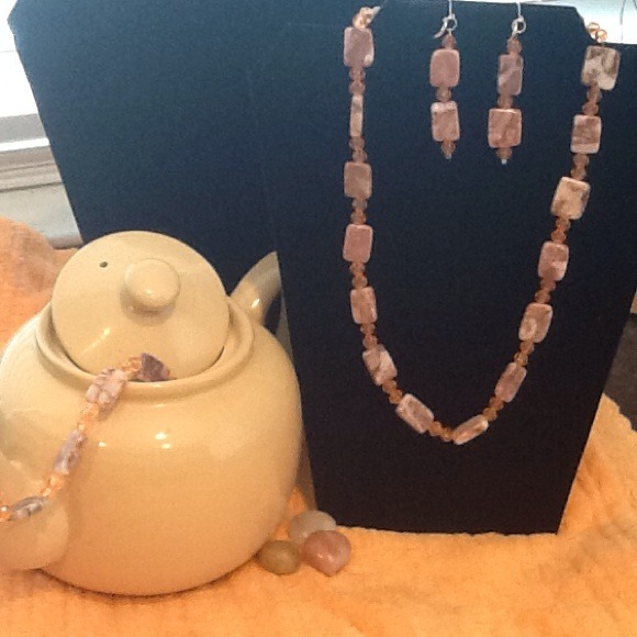Shades of browns, orange, taupe and ivory 3pc Set!