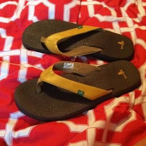Sanuk yoga mat flip flops