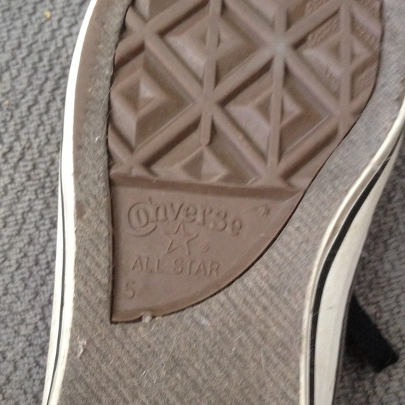 Mustache converse! - Picture 4 of 4