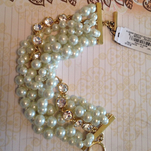 Givenchy pearl bracelet w/ strip of rhinestones - Picture 3 of 3