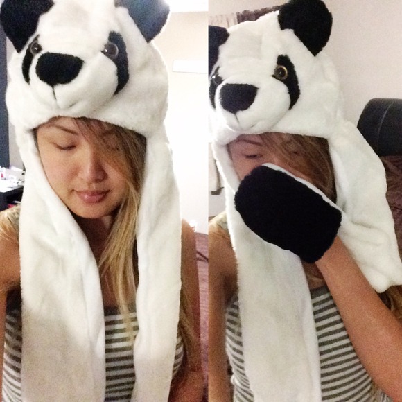 Accessories - Panda Hat/Ear Muffs with Pockets