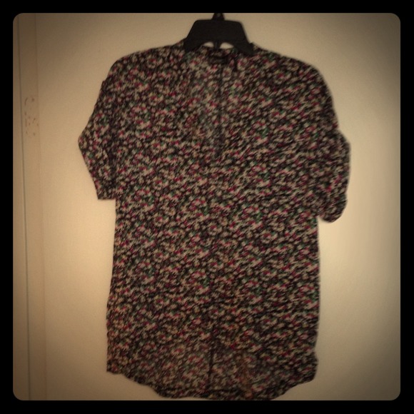 Guess - Picture 1 of 2