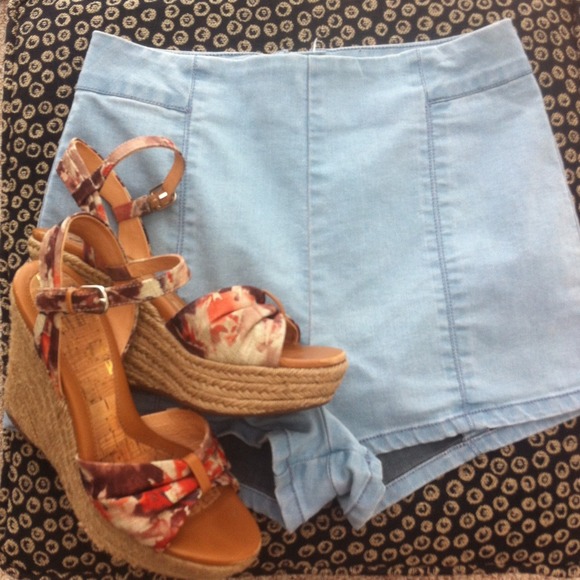 Kimchi Blue High-Waisted Shorts