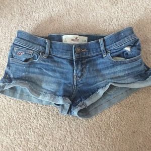 SOLD HOLLISTER SHORTS
