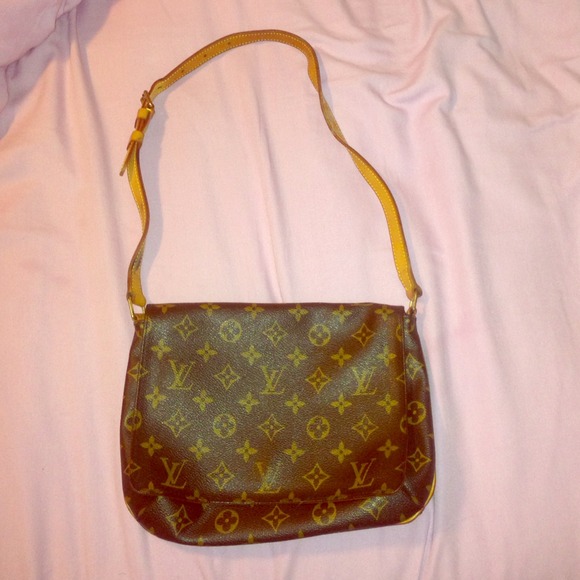 Louis Vuitton Purse