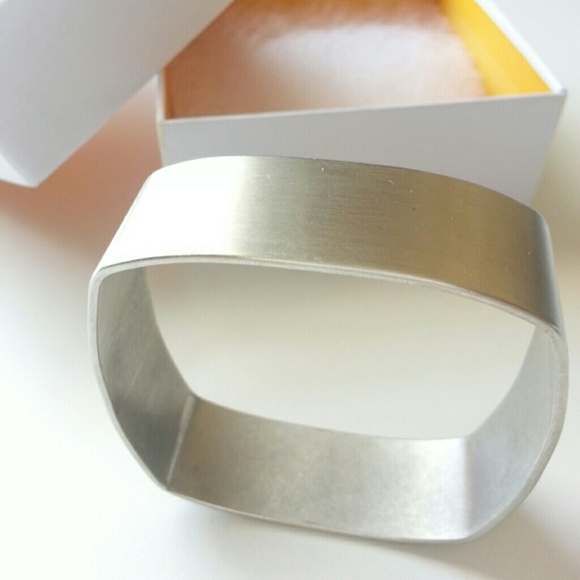 Tracy Matthews Square Bangle