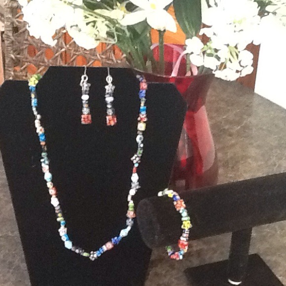 3pcHand Crafted  Petite  Stone Set