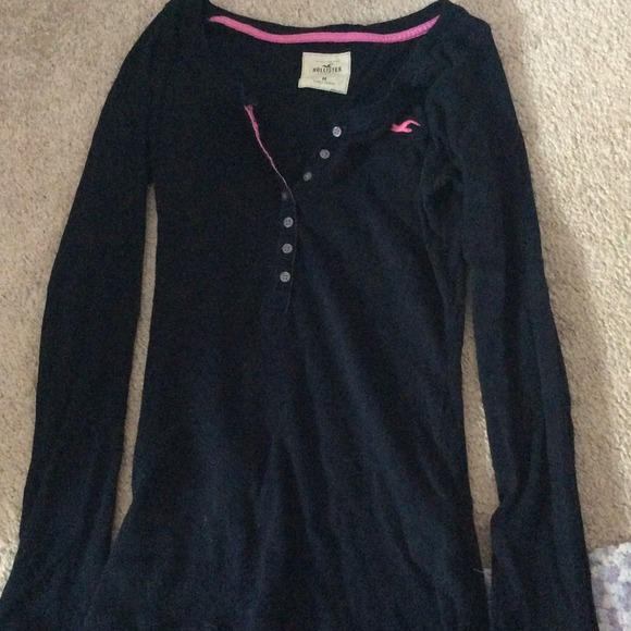long sleeved HOLLISTER shirt