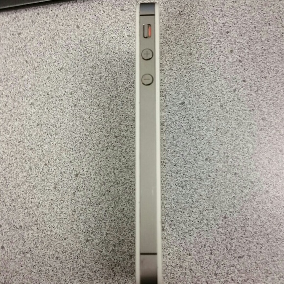 iPhone 4S SOLD ON another site - Picture 4 of 4