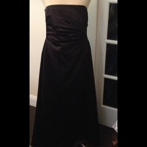Long black dress with ruching on the side & shawl