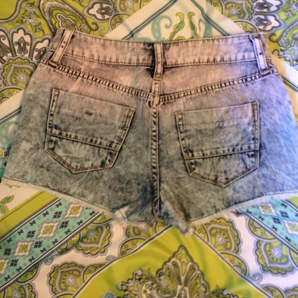 Shorts - Picture 2 of 2