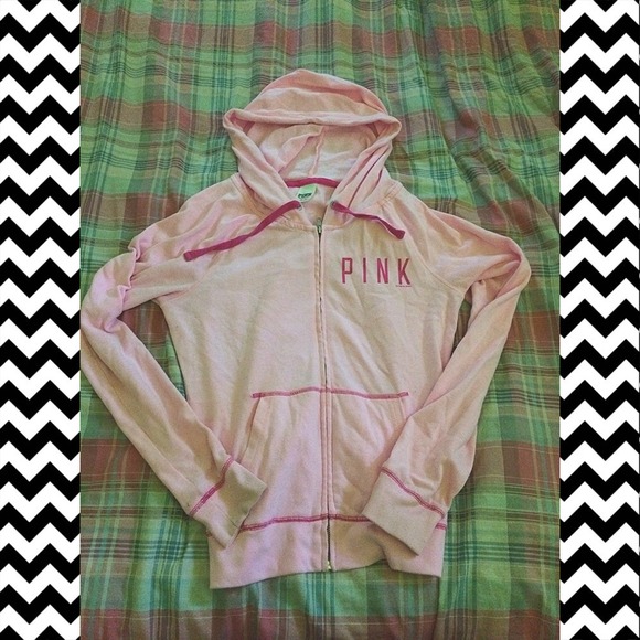 VS pink hoodie