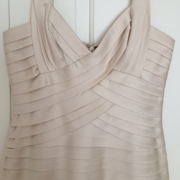 BCBG Off white sexy bandage dress, prom - Picture 2 of 4