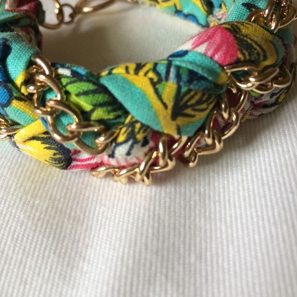 Floral bracelet - Picture 2 of 3