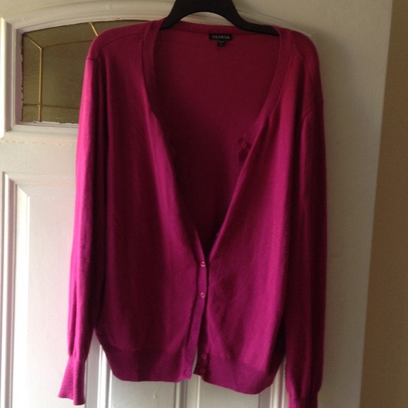 A pink sweater size 2X