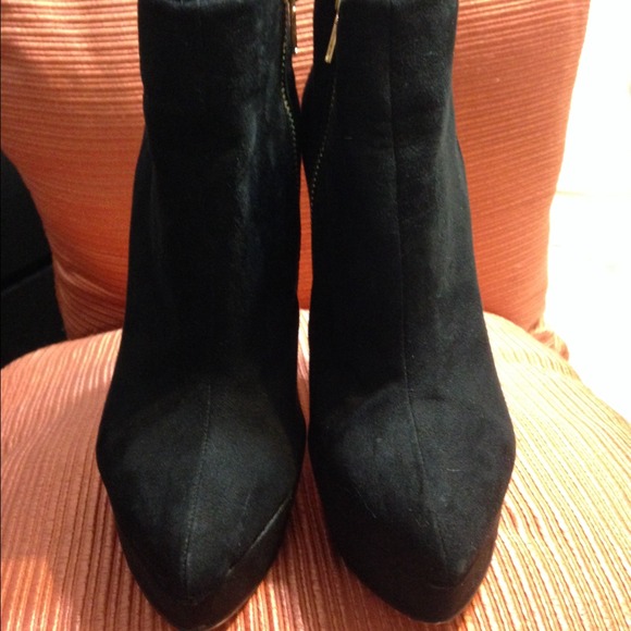 Sexy booties - Picture 4 of 4