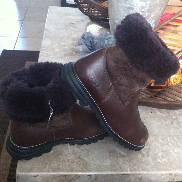 Leather UGG winter boots