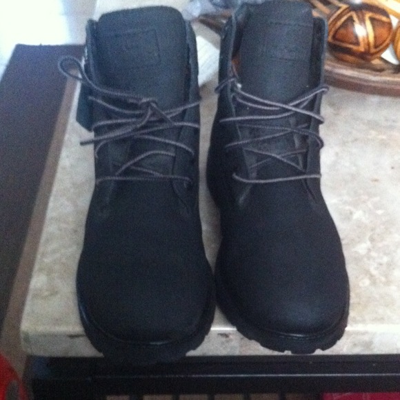 All black water timberland
