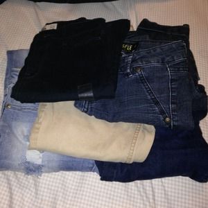 5 Pairs of jeans (ON HOLD!) for @Lesliekins