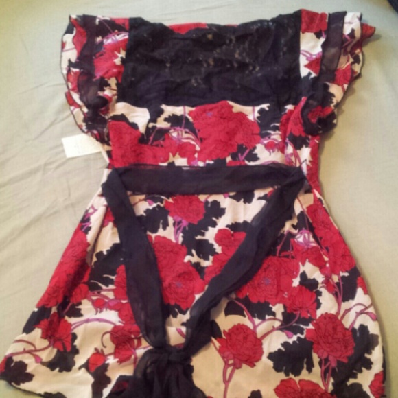 Reduced Top - Picture 2 of 3