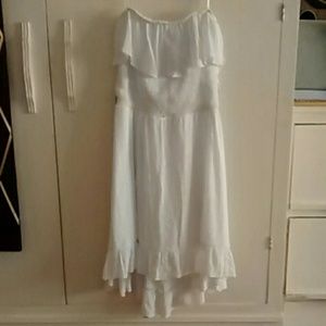 White strapless dress