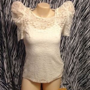 🌸White floral lace top with white tanktop🌸