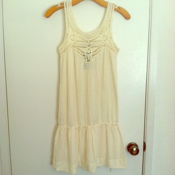 NWT BCBG cream crochet drop waist dress