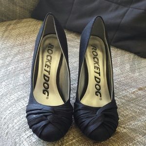 Black heels with cute knot detail on toe!