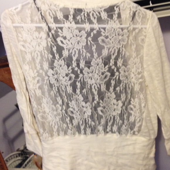 🔴 SOLD floral lace cardigan🔴 - Picture 2 of 4