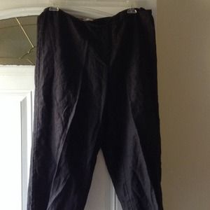 A black pair of linen pants size XL