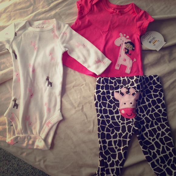 ADORABLE newborn outfit NWT for Babygirl  👶