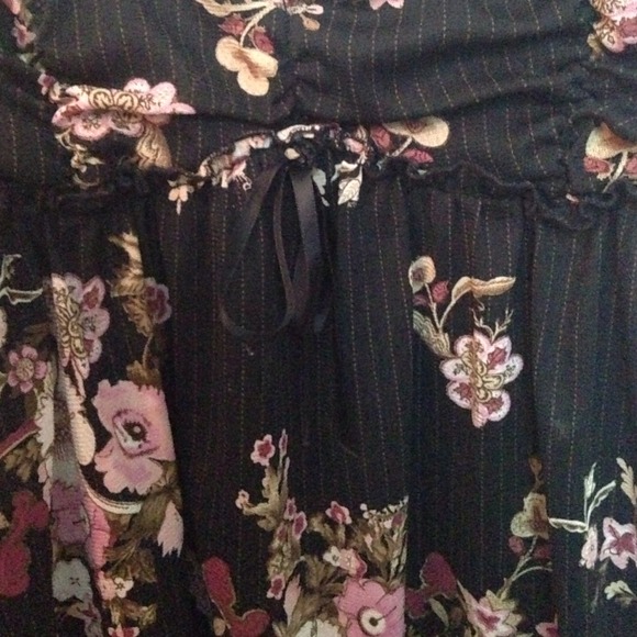 Floral Tank Top - Picture 2 of 3