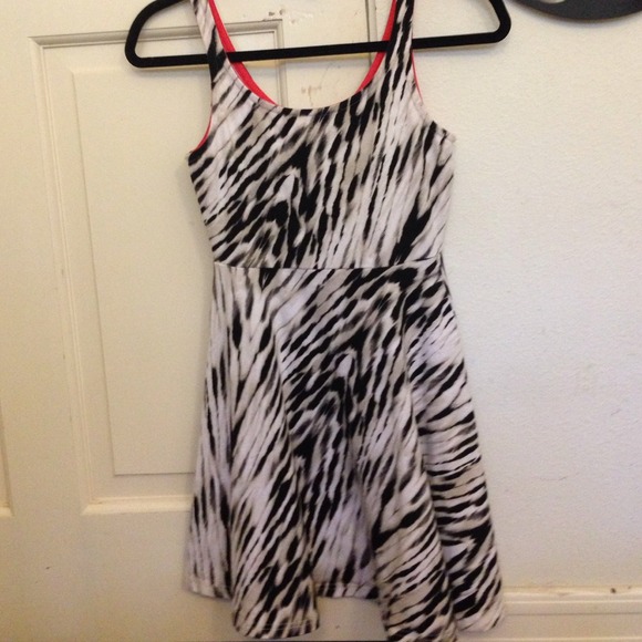 Black and white print dress