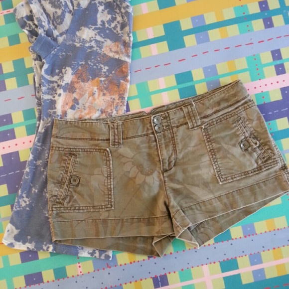 Flower Camo Shorts