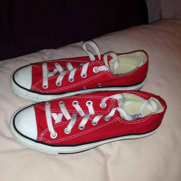 Red converse 👟
