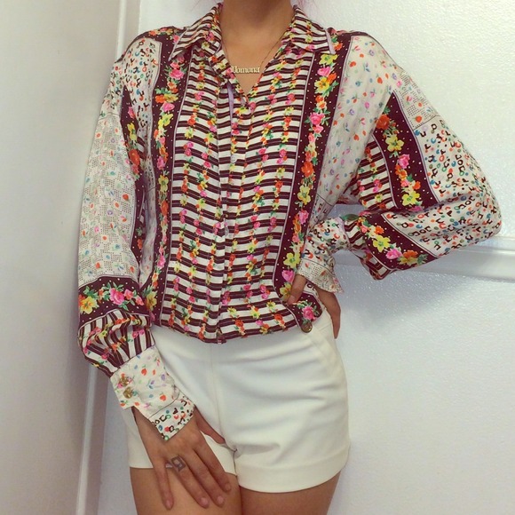 Vintage silk button up 🌷